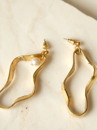 Puddle Earrings With Pearl