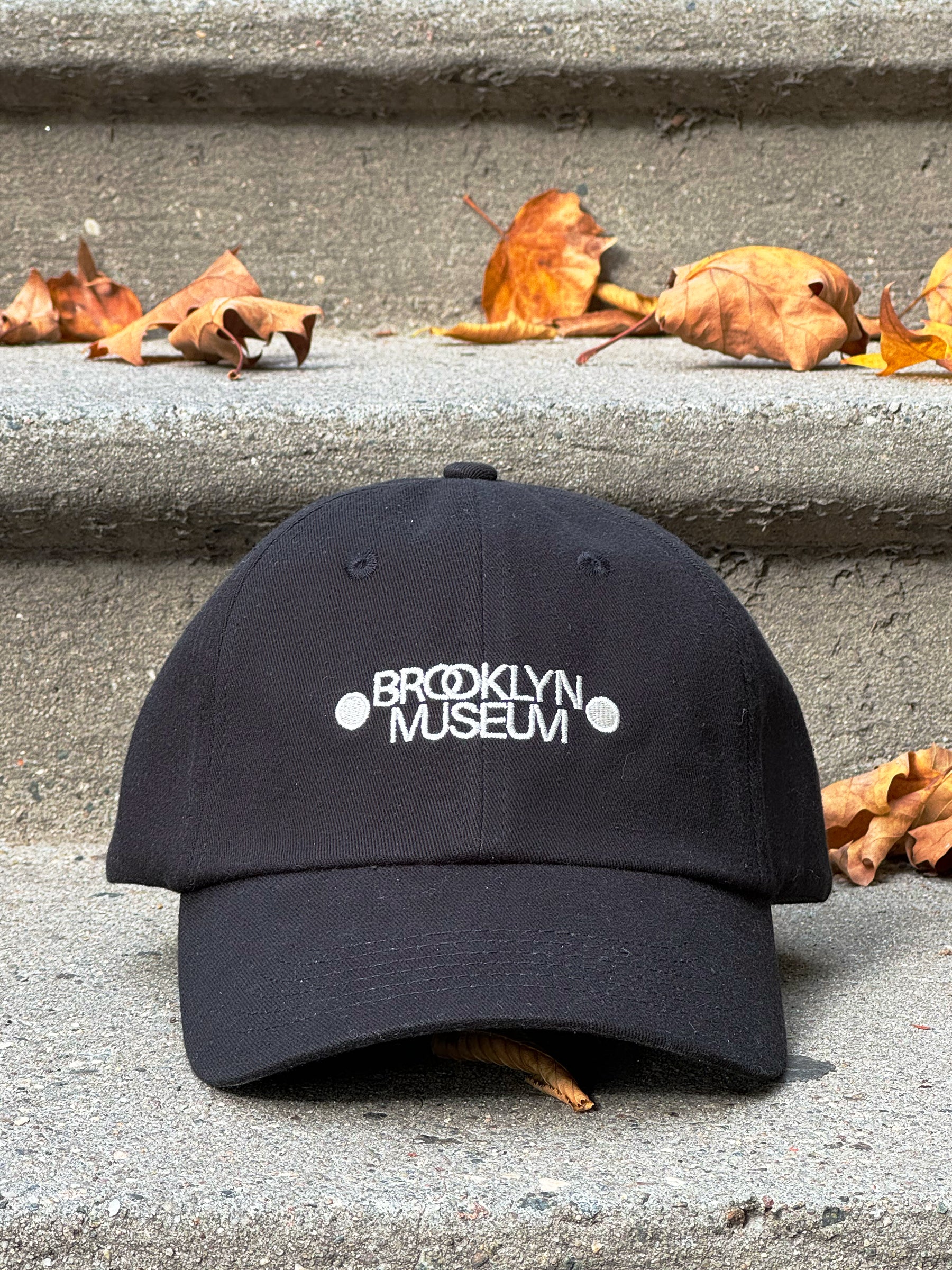 送料無料 通販 ファッション Museum Brooklyn Dad Black Cap, 帽子